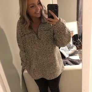 Dylan Los Angeles sweater